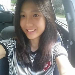 Meet your Posher, Caroline